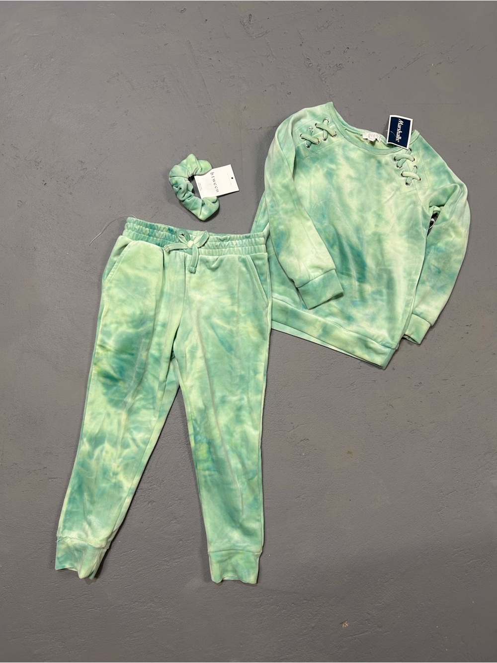Green Tie-Dye Kids Lounge Jogger Set with Scrunchie size 5T